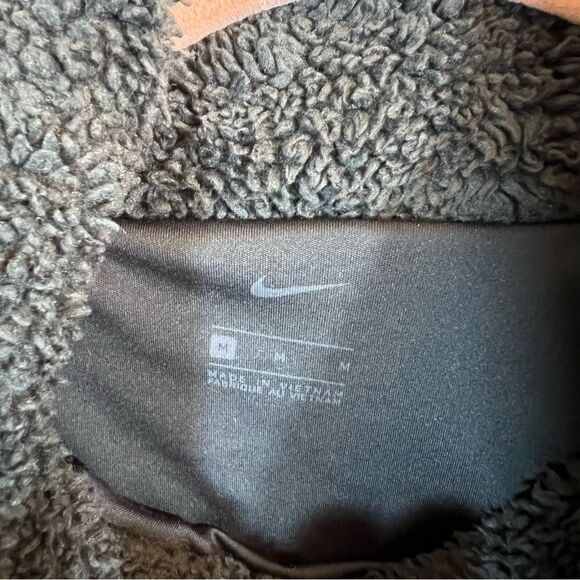 ✨ Nike Women’s Black Sherpa Fleece Mock Neck Sweatshirt Medium - Picture 3 of 13